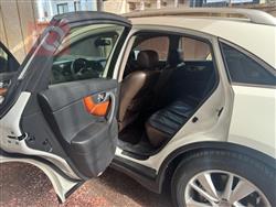 إنفينيتي QX70